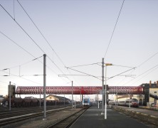 Railway Footbridge at Roche-sur-Yon  – HDA & Bernard Tschumi – Francia