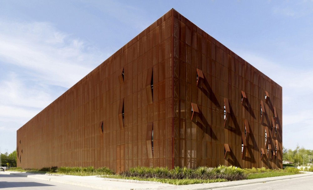 Raif Dinçkök Yalova Cultural Center - Emre Arolat Architects - Turkey